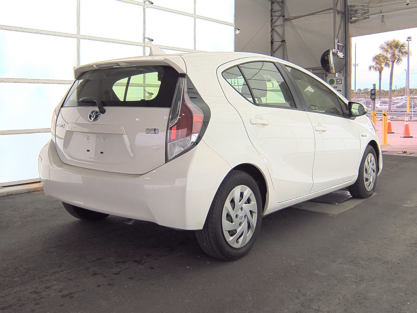 2016 Toyota Prius c Two FWD