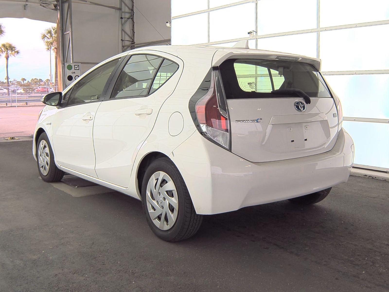 2016 Toyota Prius c Two FWD