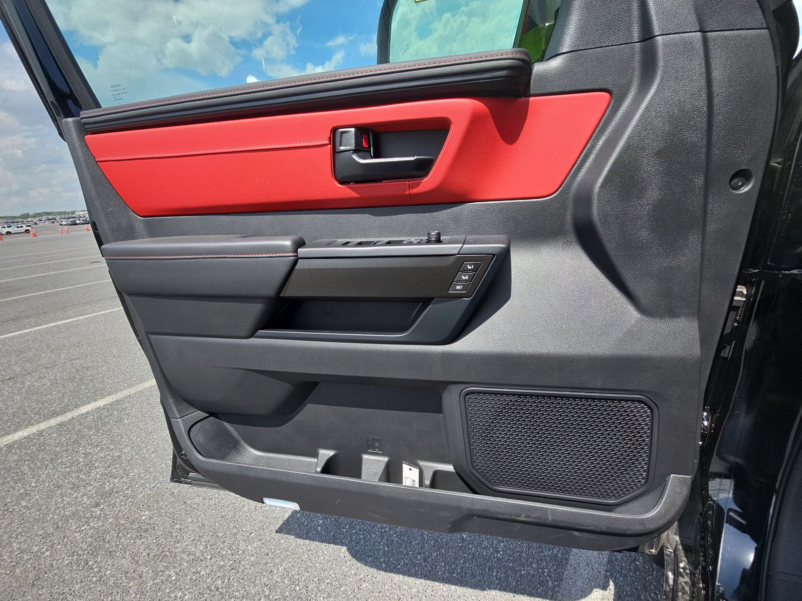 2025 Toyota Tundra Hybrid TRD Pro AWD