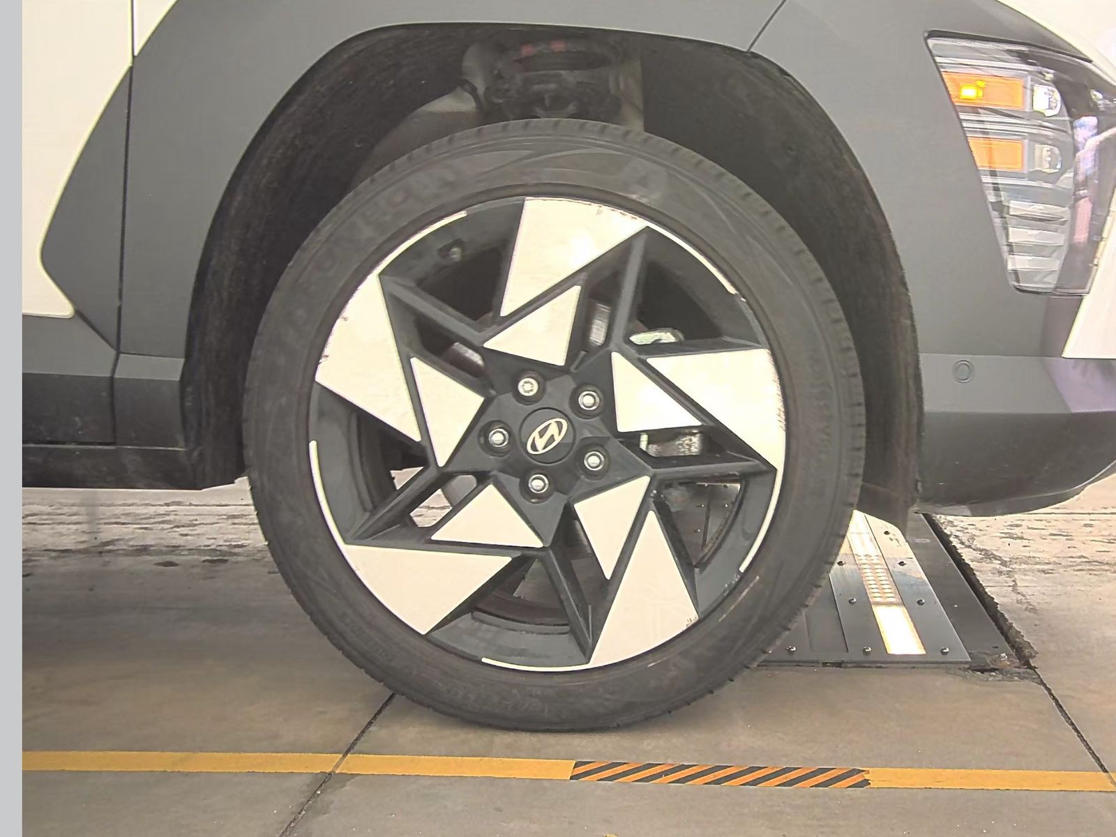 2024 Hyundai Kona Limited AWD