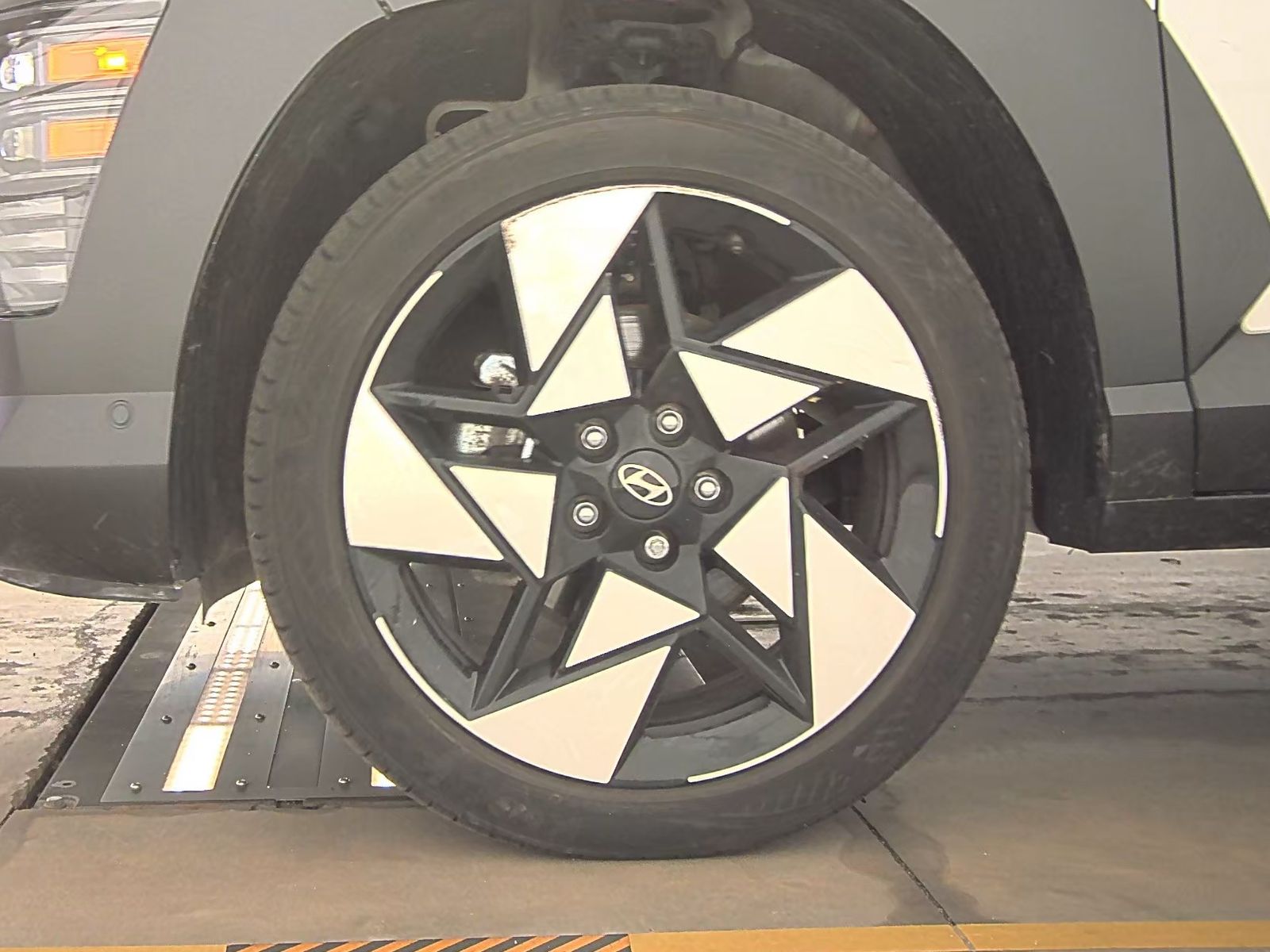 2024 Hyundai Kona Limited AWD