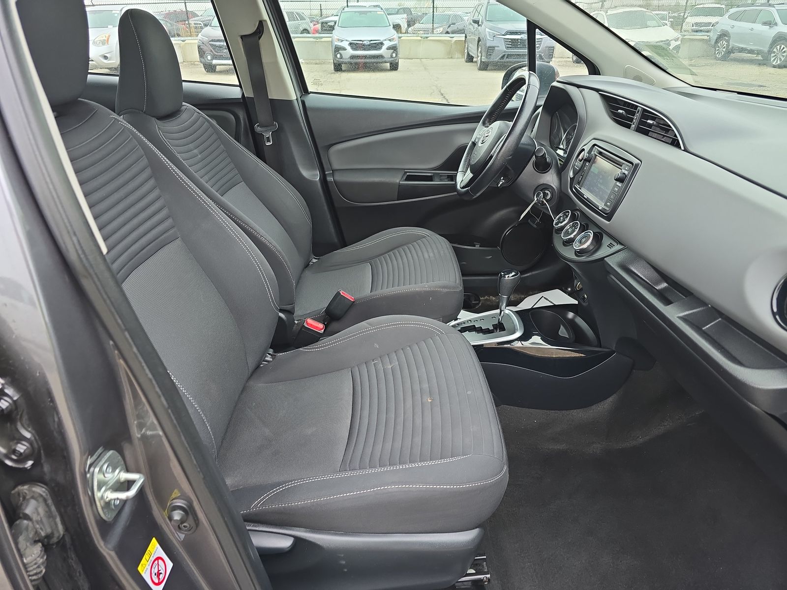 2015 Toyota Yaris SE FWD