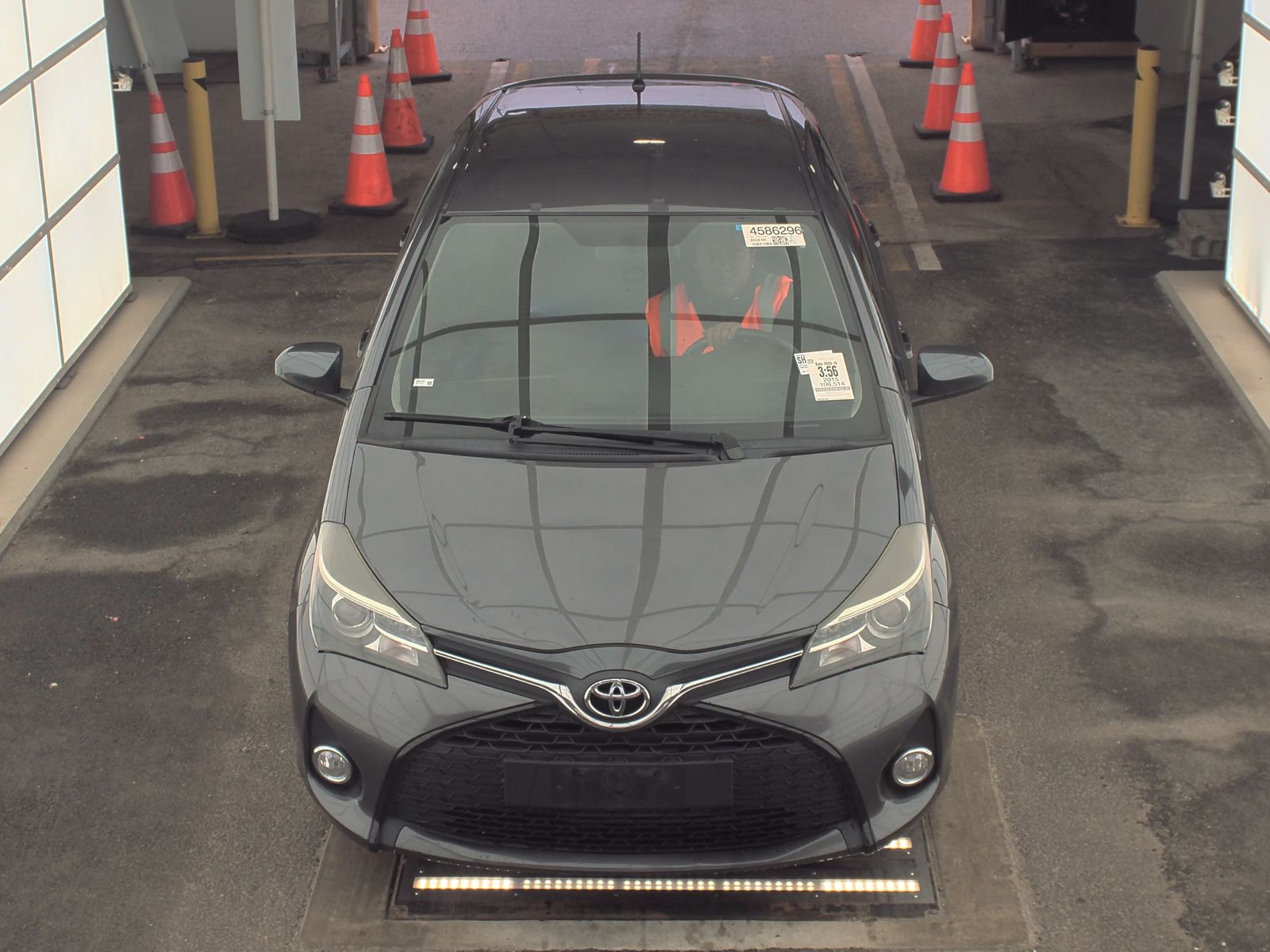 2015 Toyota Yaris SE FWD