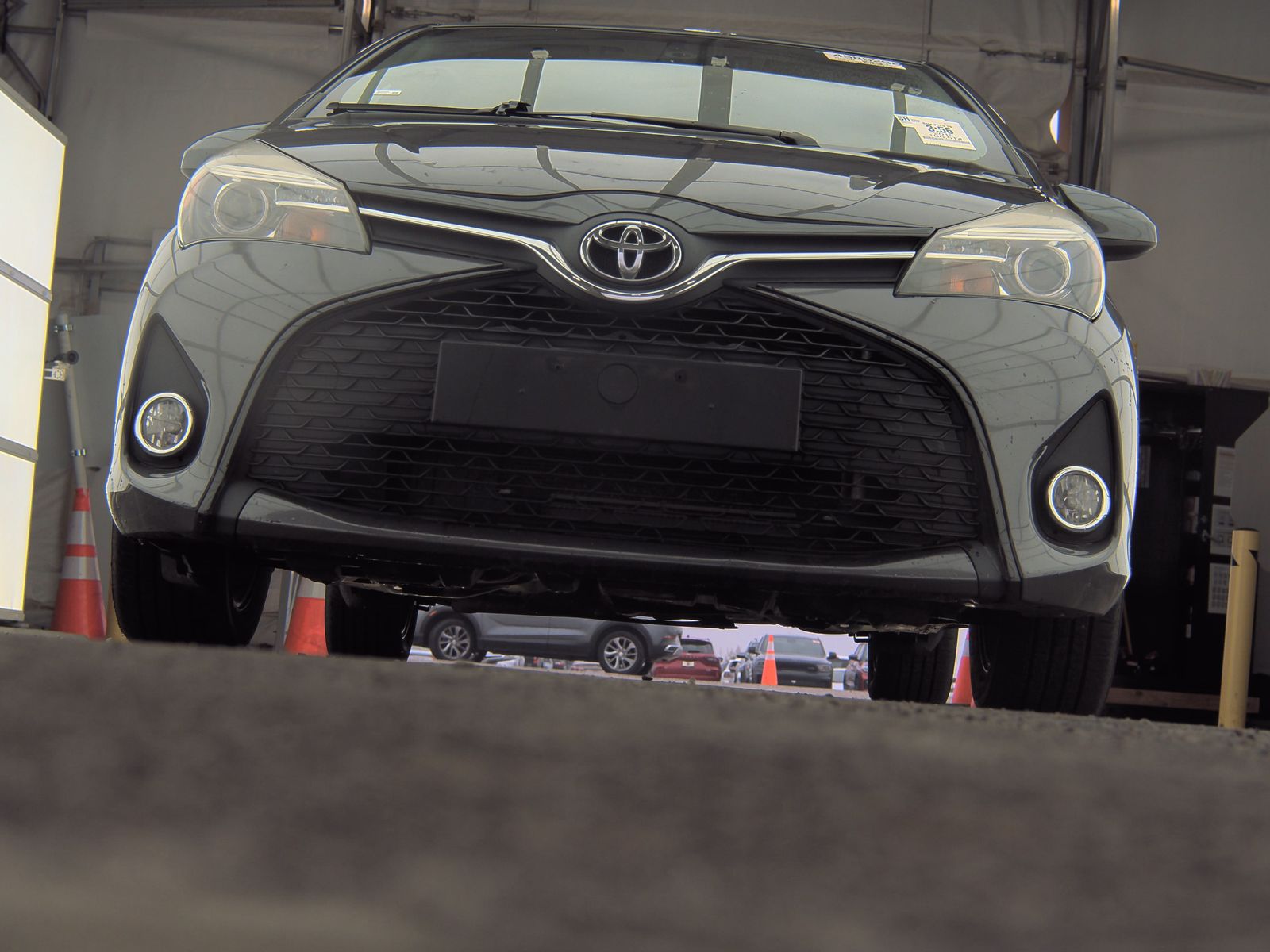 2015 Toyota Yaris SE FWD
