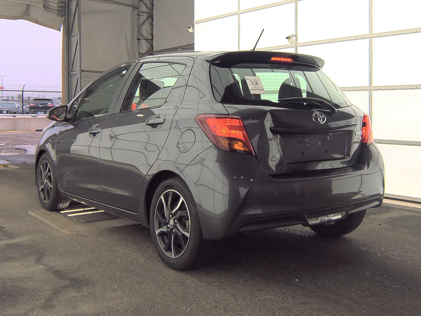 2015 Toyota Yaris SE FWD