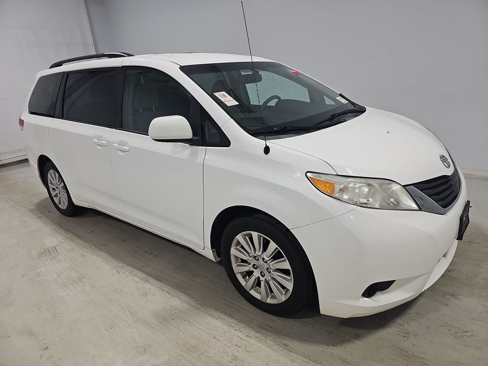2014 Toyota Sienna LE AWD