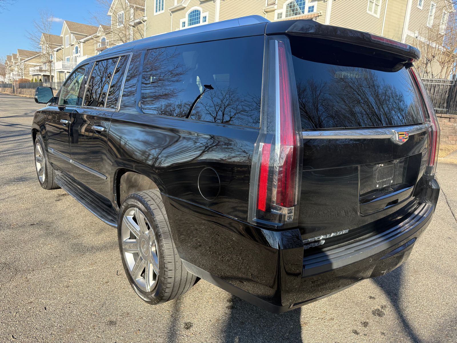2020 Cadillac Escalade ESV Luxury AWD