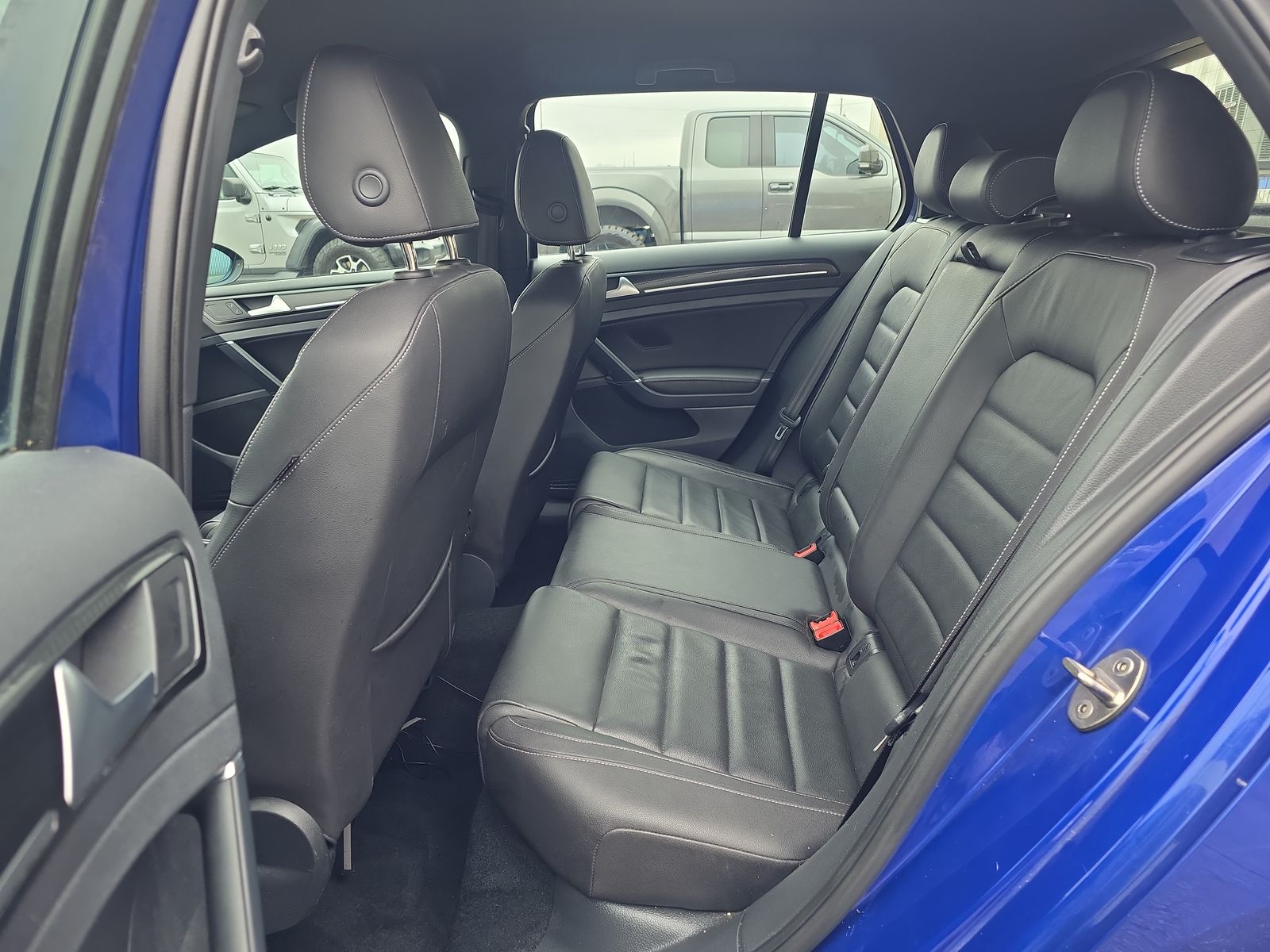 2016 Volkswagen Golf R 2.0T AWD