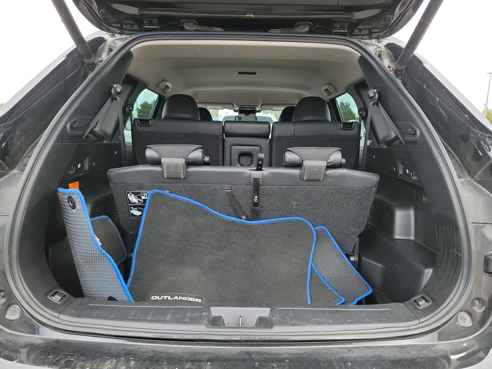 2023 Mitsubishi Outlander PHEV SE AWD