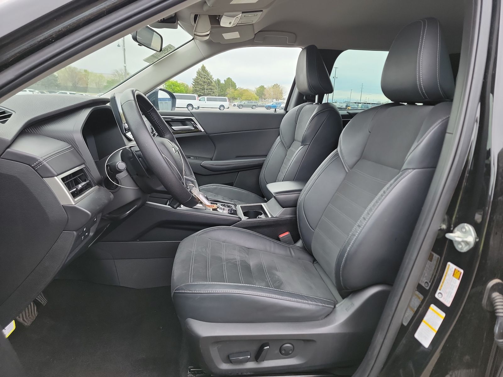 2023 Mitsubishi Outlander PHEV SE AWD