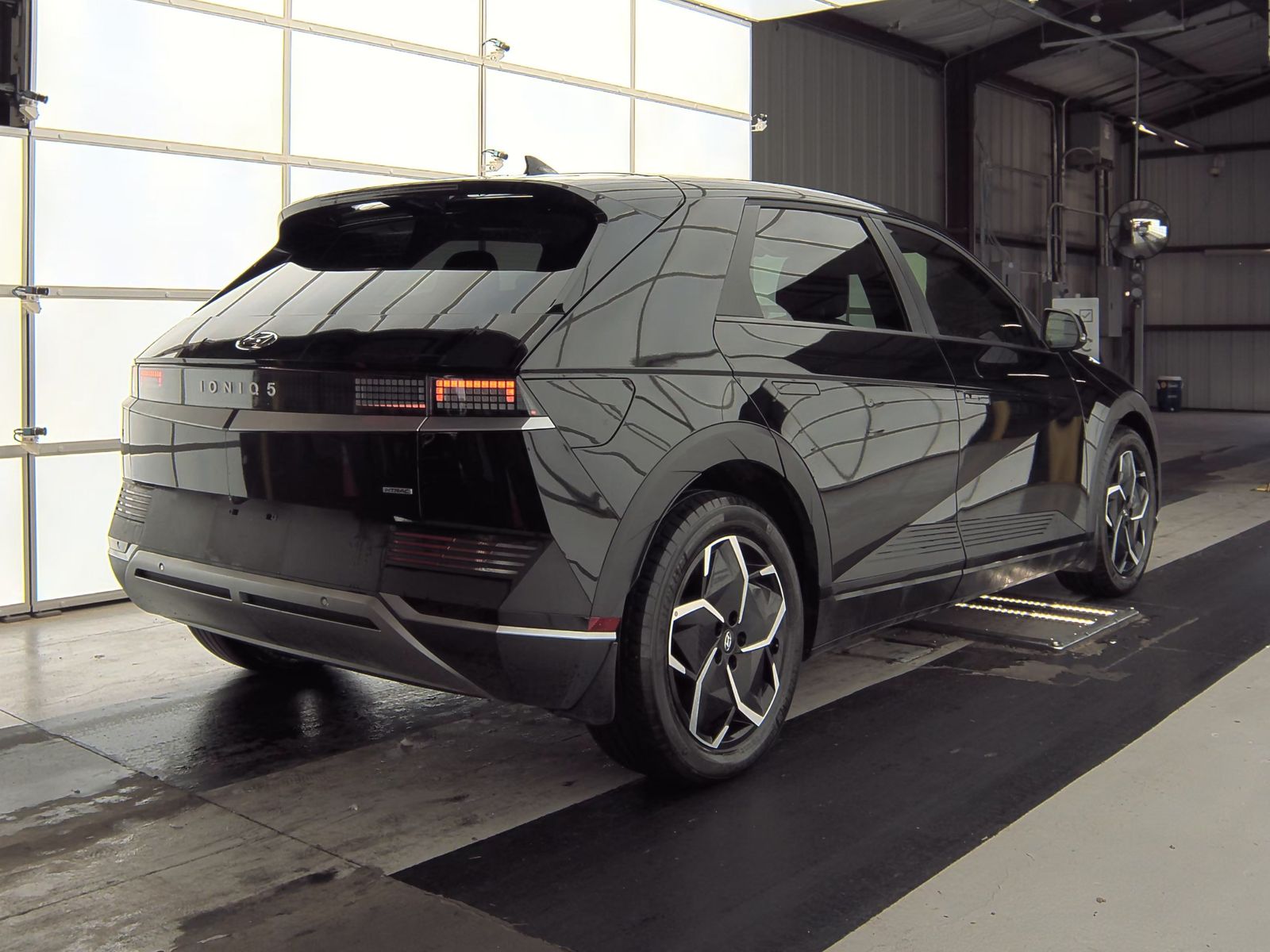 2023 Hyundai IONIQ 5 SE AWD