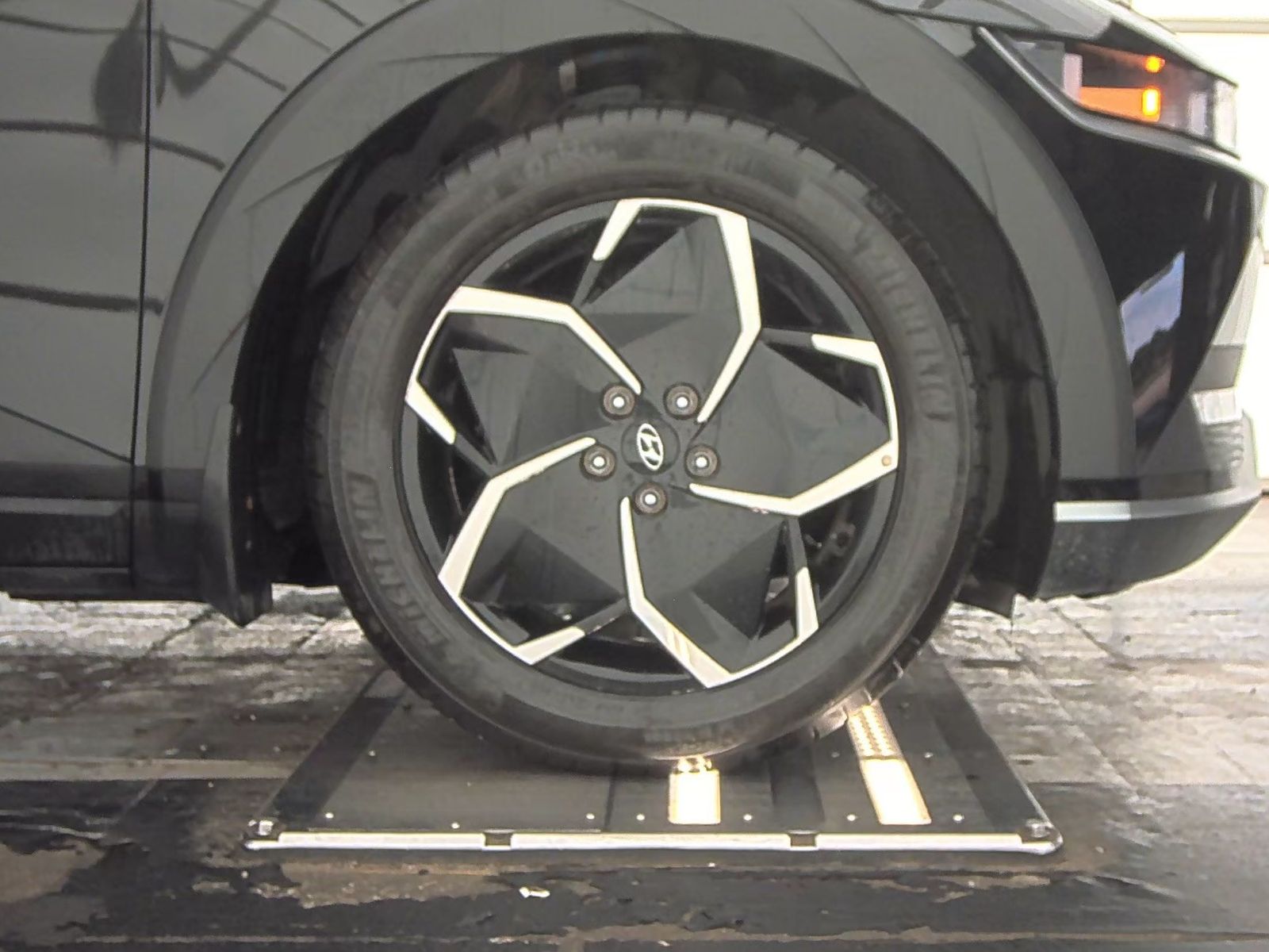 2023 Hyundai IONIQ 5 SE AWD