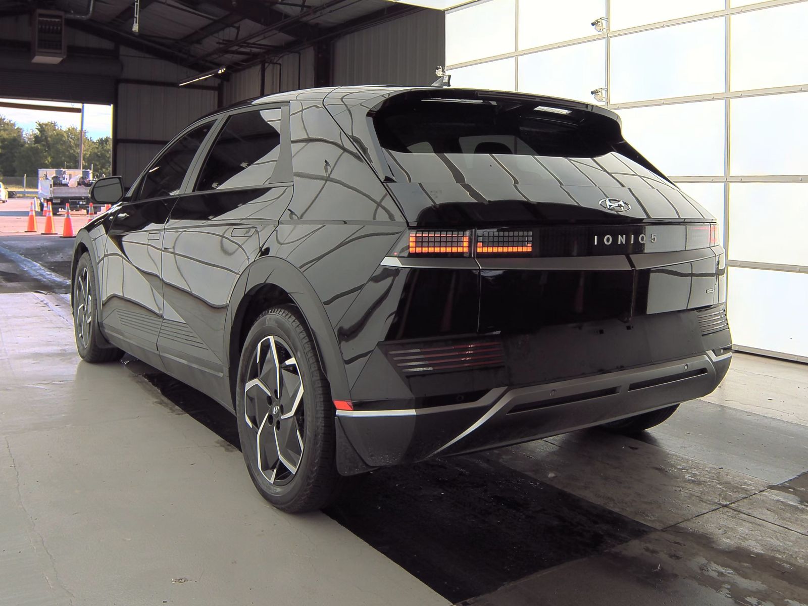 2023 Hyundai IONIQ 5 SE AWD