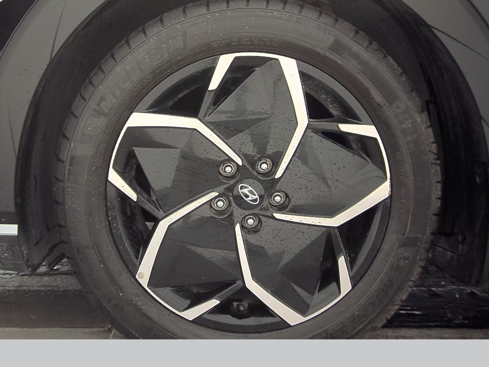 2023 Hyundai IONIQ 5 SE AWD