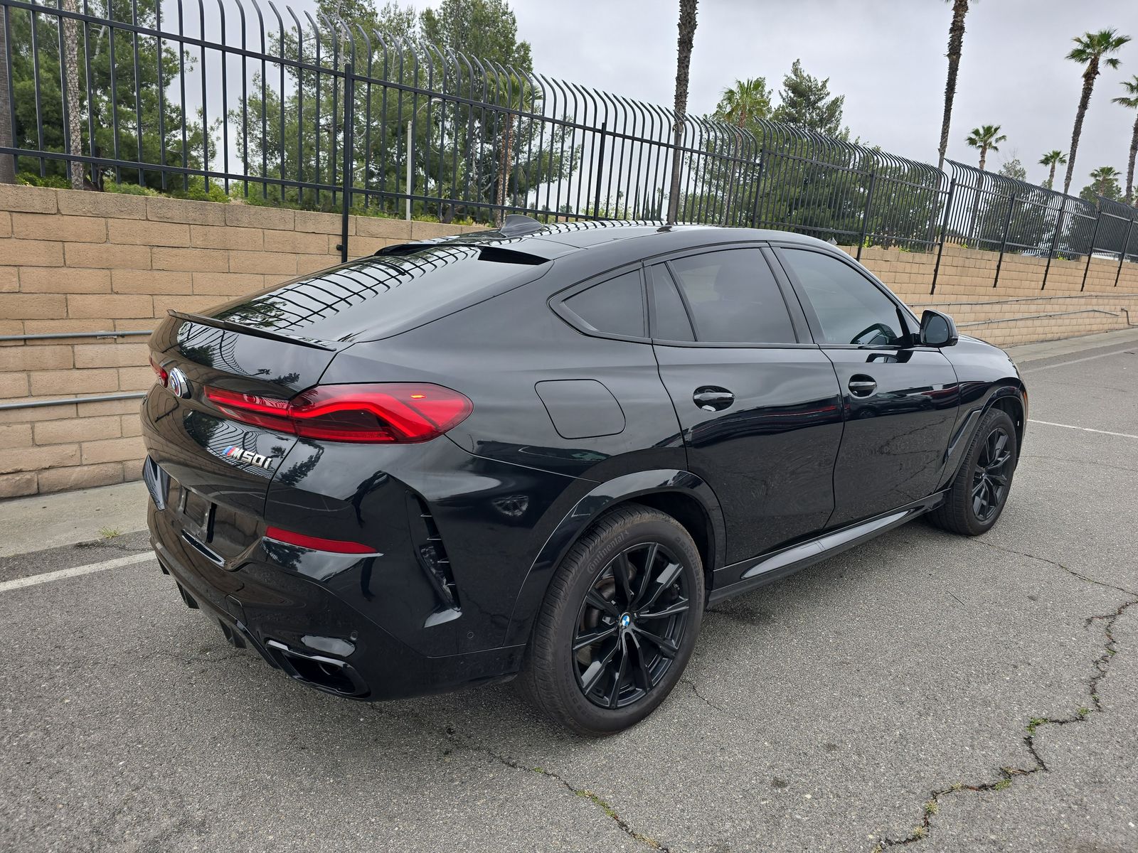 2022 BMW X6 M50i AWD