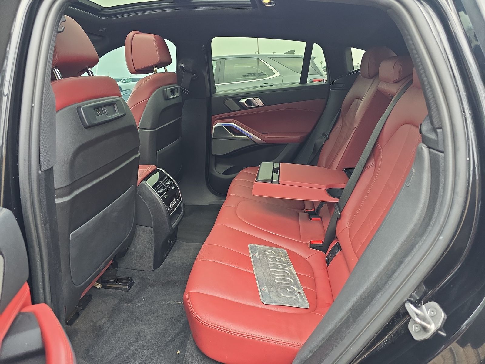 2022 BMW X6 M50i AWD