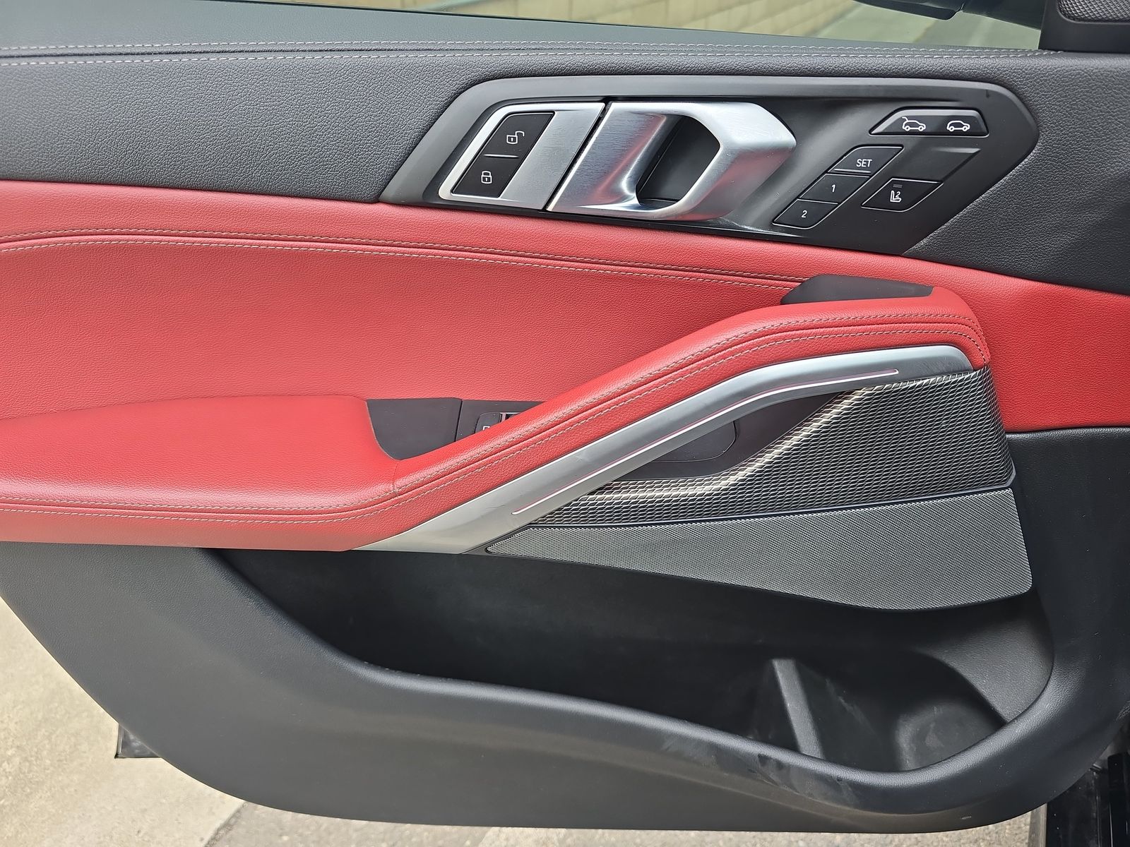 2022 BMW X6 M50i AWD