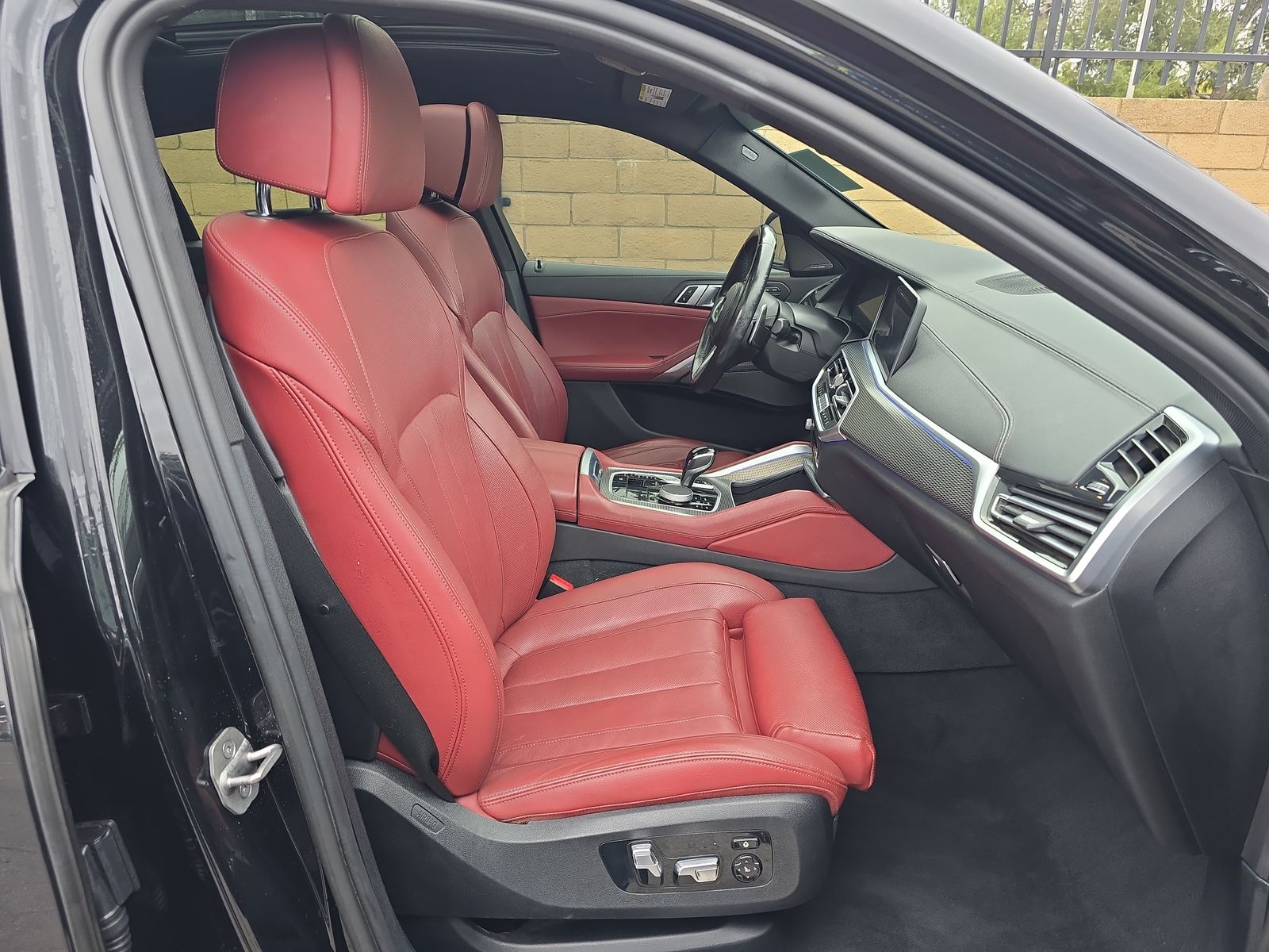 2022 BMW X6 M50i AWD