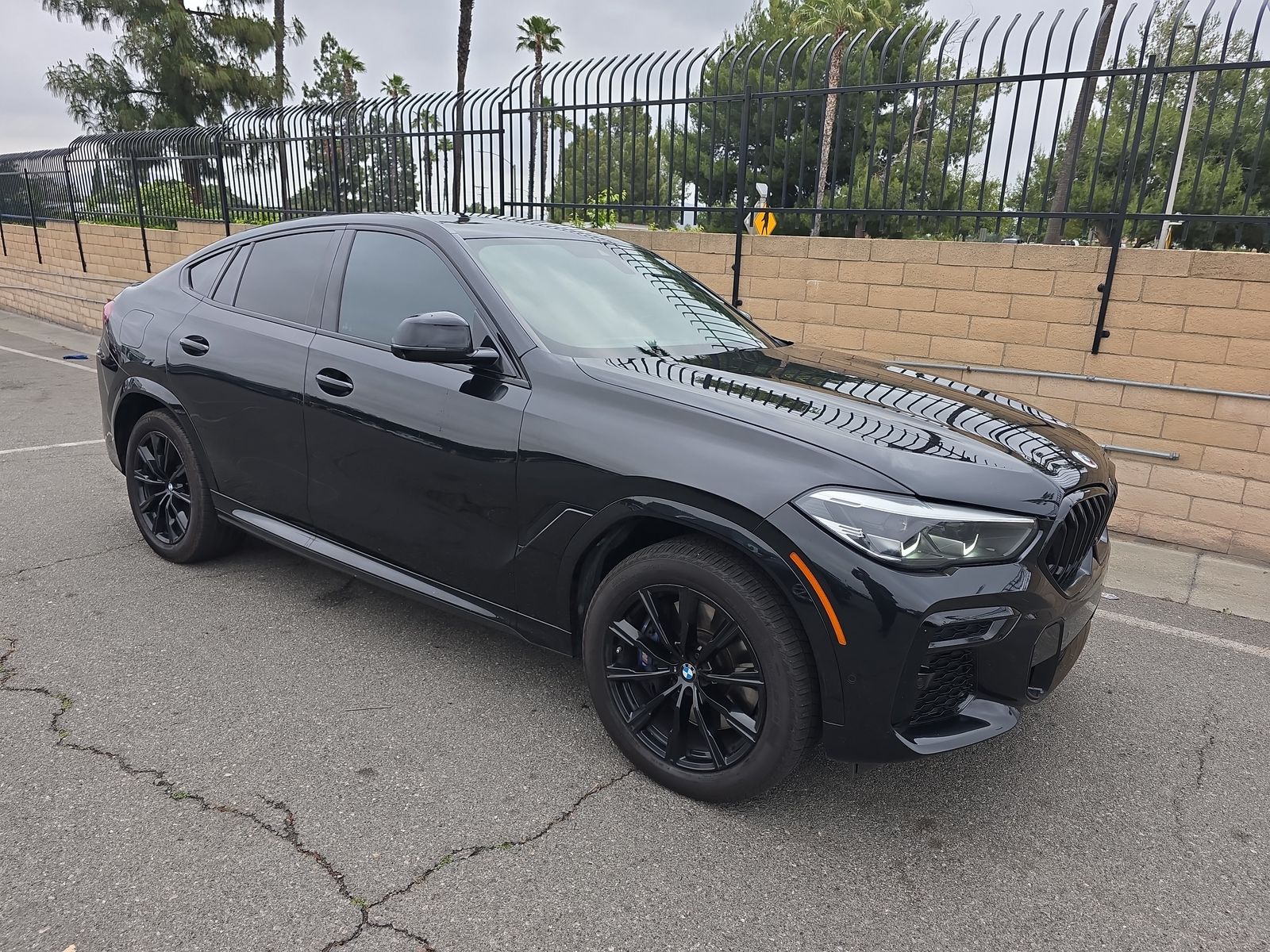 2022 BMW X6 M50i AWD