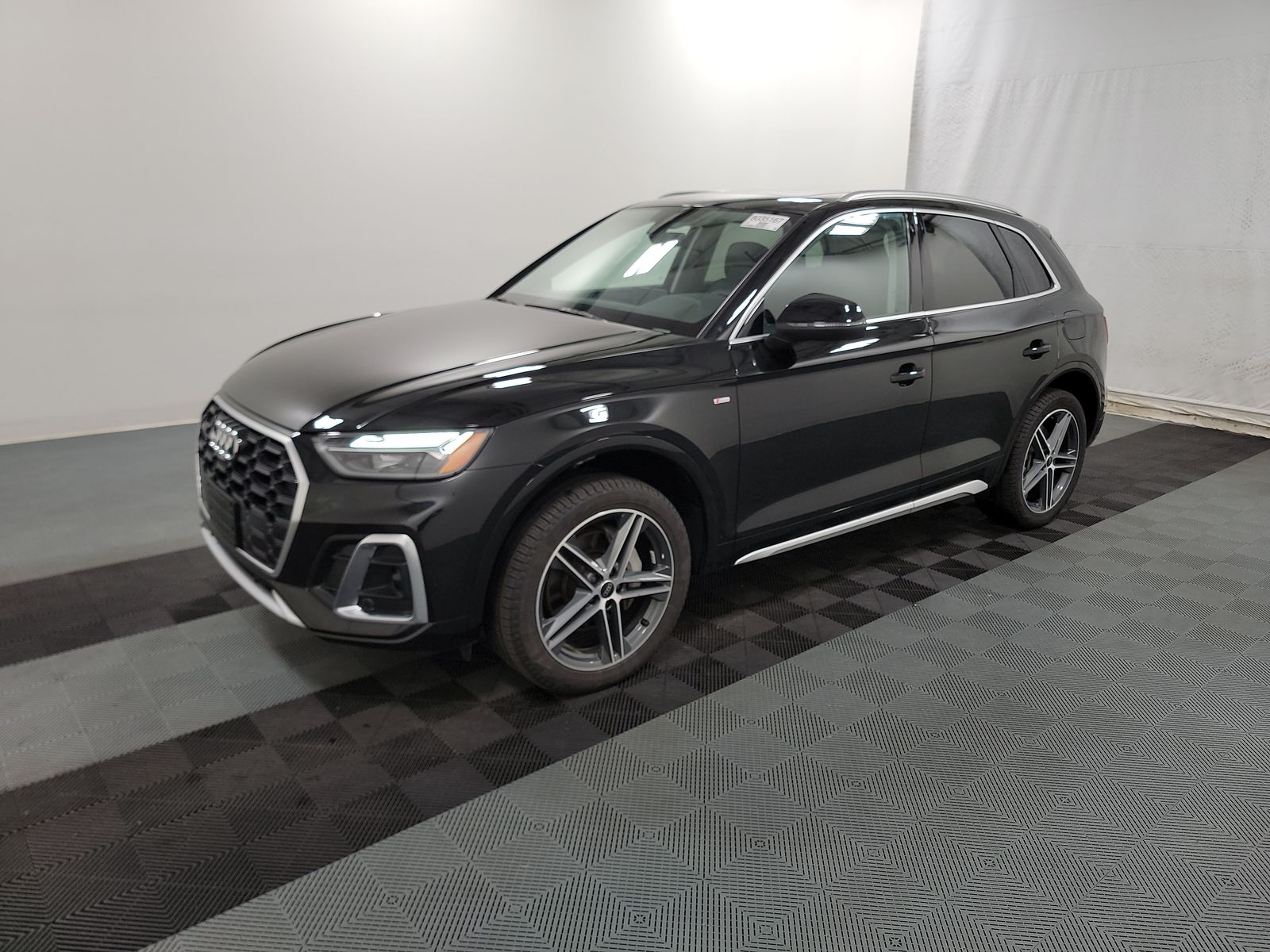 2024 Audi Q5 e Plug-In Hybrid S line Premium Plus AWD