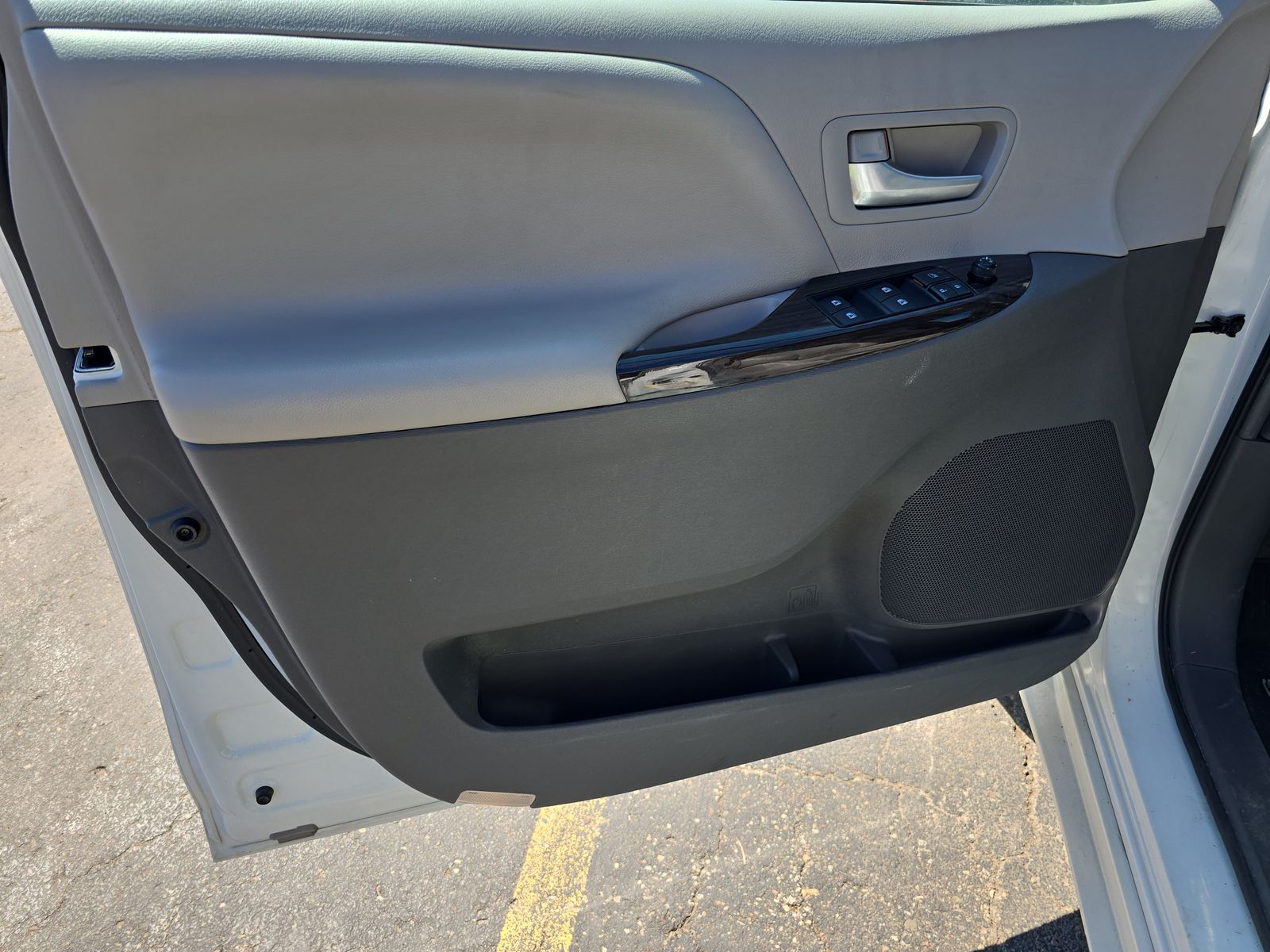 2017 Toyota Sienna XLE FWD