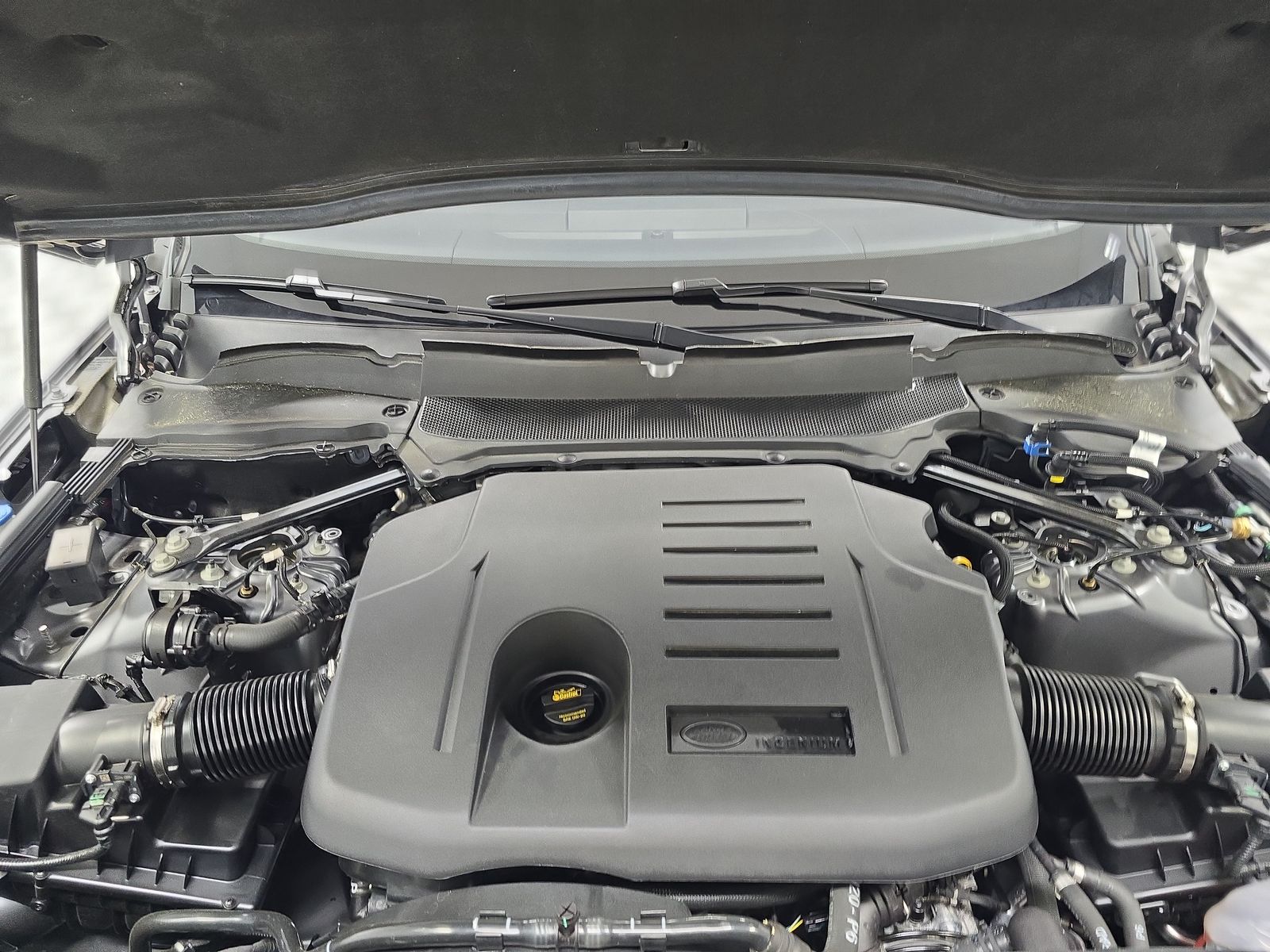 2023 Land Rover Discovery R-Dynamic HSE AWD