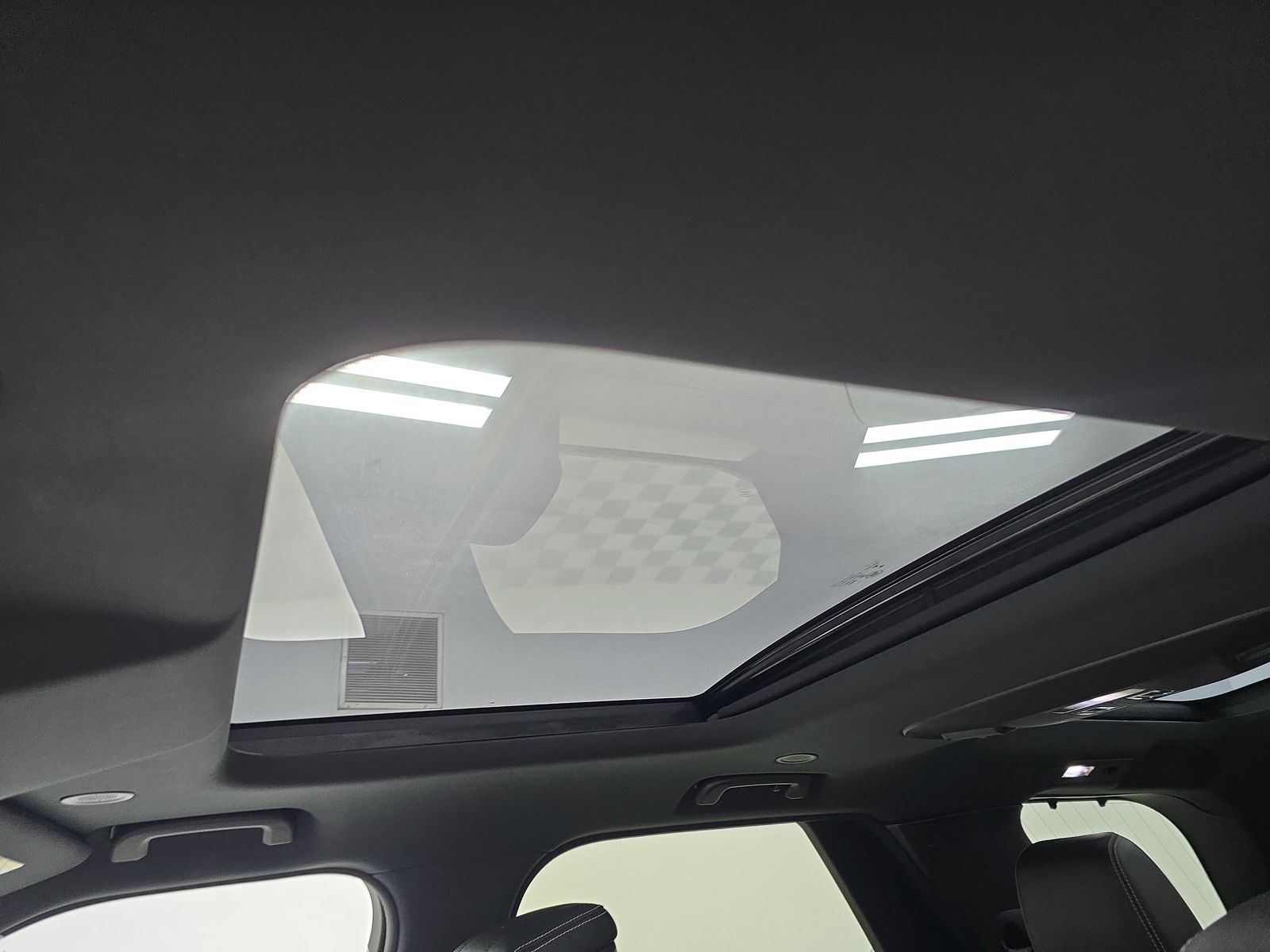 2023 Land Rover Discovery R-Dynamic HSE AWD