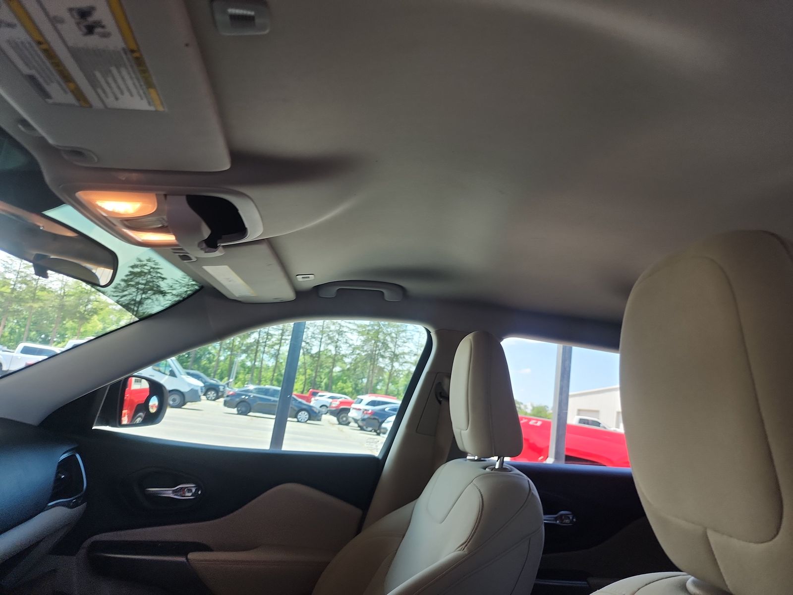 2019 Jeep Cherokee Latitude AWD