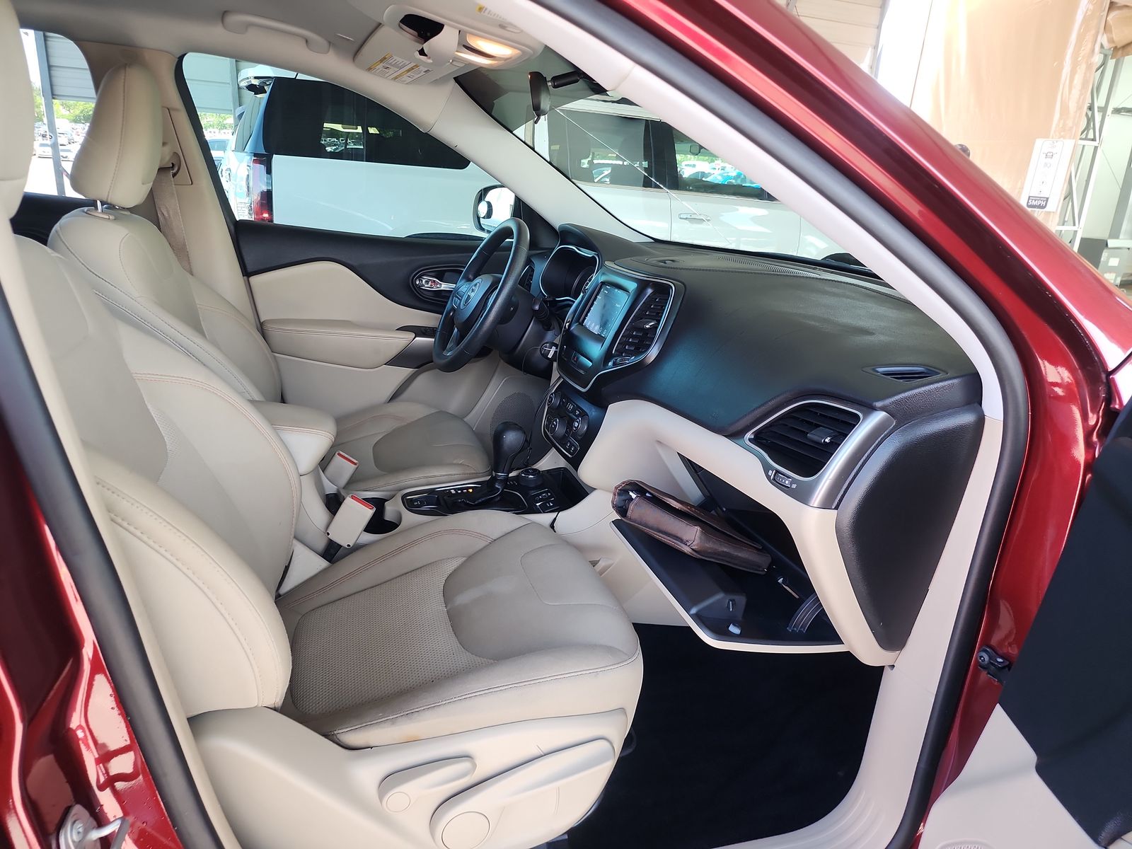 2019 Jeep Cherokee Latitude AWD