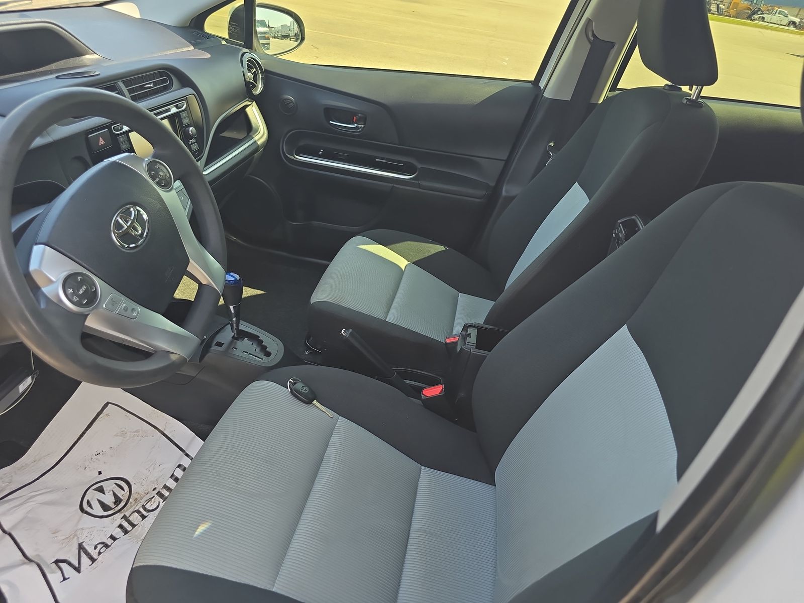 2016 Toyota Prius c Two FWD