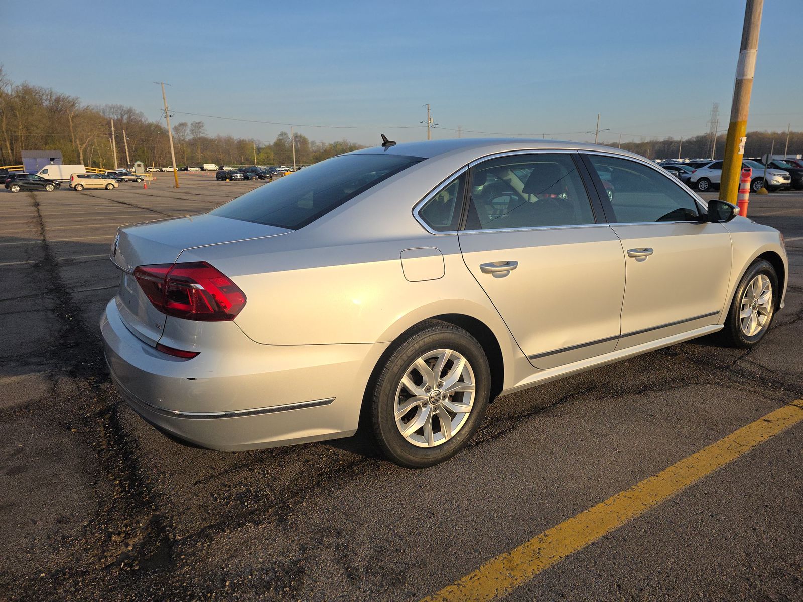 2017 Volkswagen Passat 1.8T S FWD