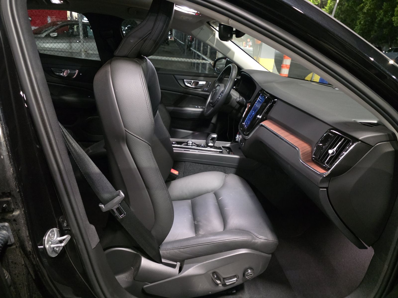 2024 Volvo S60 B5 Plus AWD