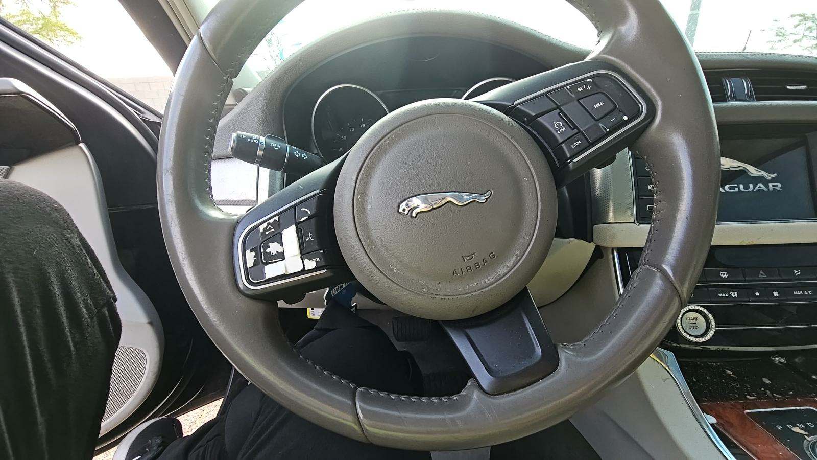 2017 Jaguar XF 35t Premium RWD