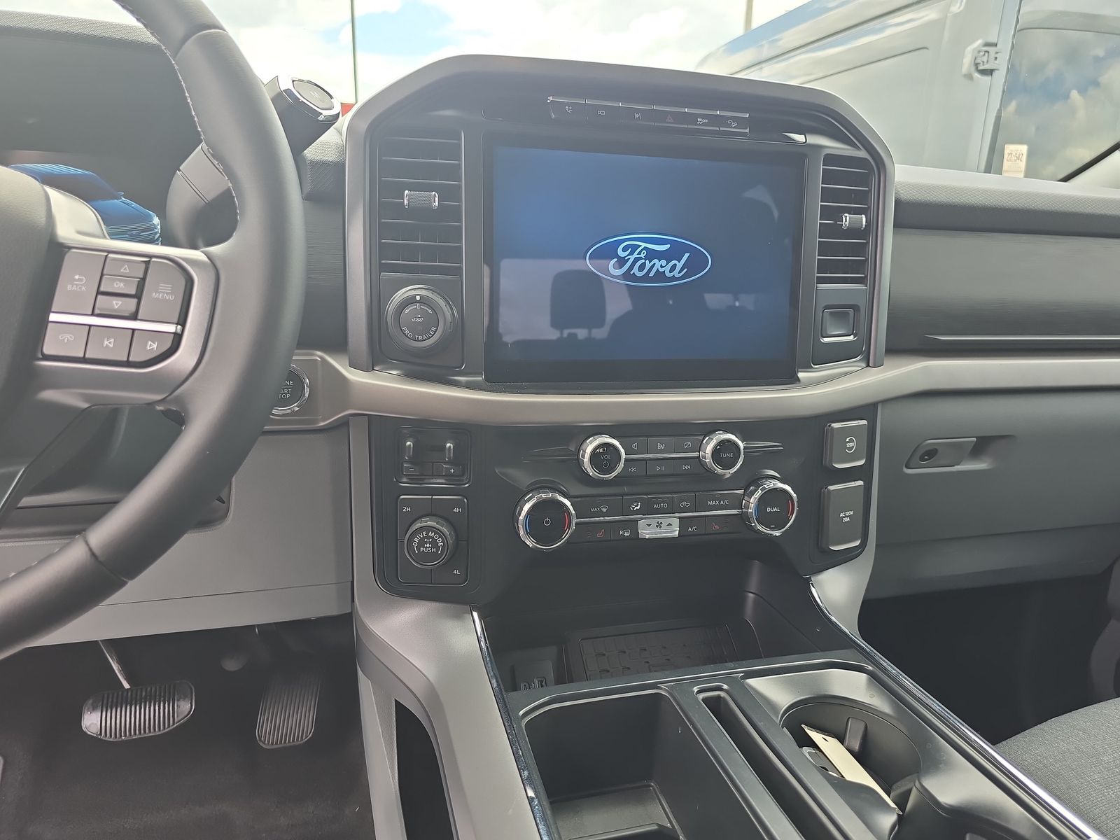 2024 Ford F-150 Hybrid XLT AWD