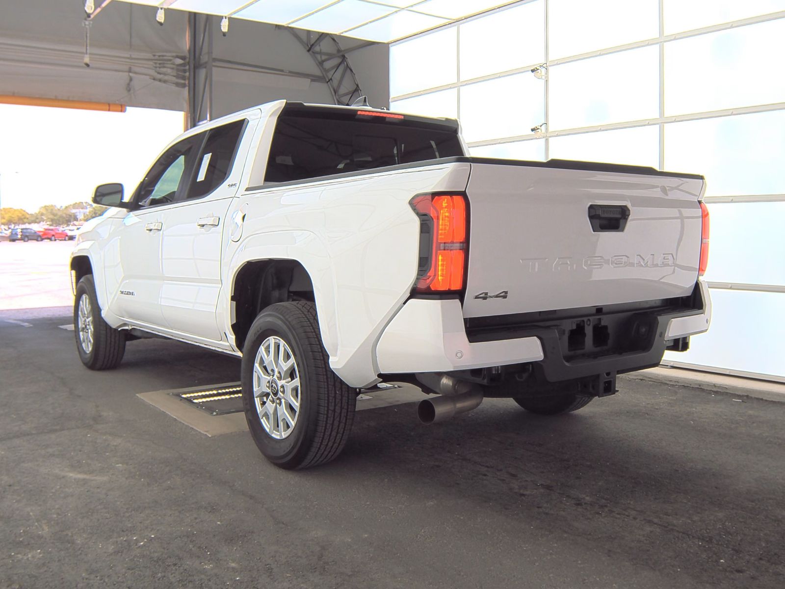 2024 Toyota Tacoma SR5 AWD