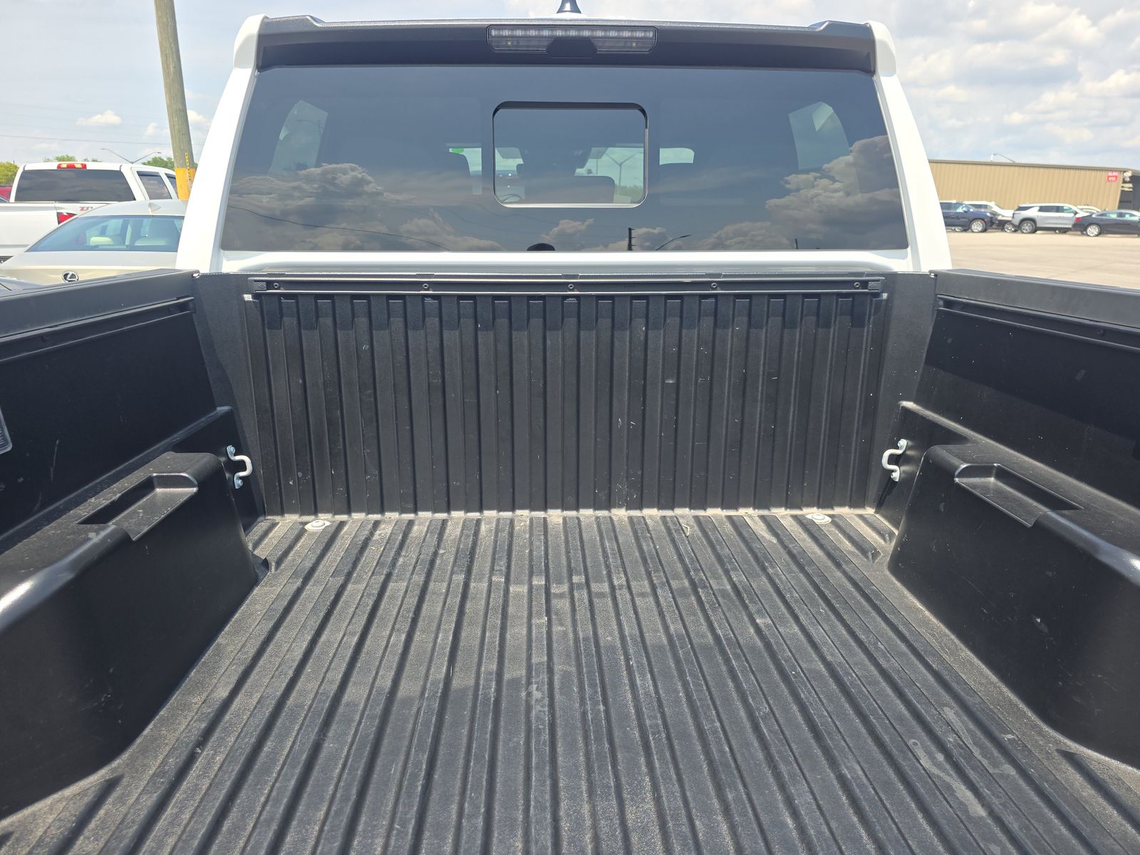 2024 Toyota Tacoma SR5 AWD