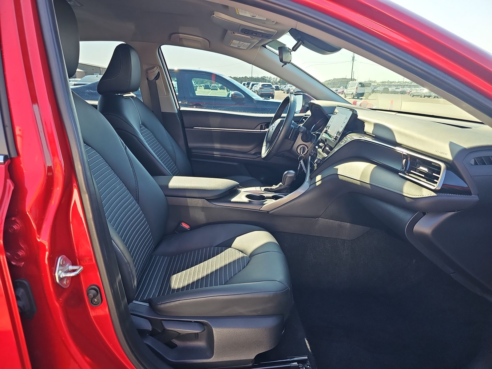 2024 Toyota Camry SE FWD