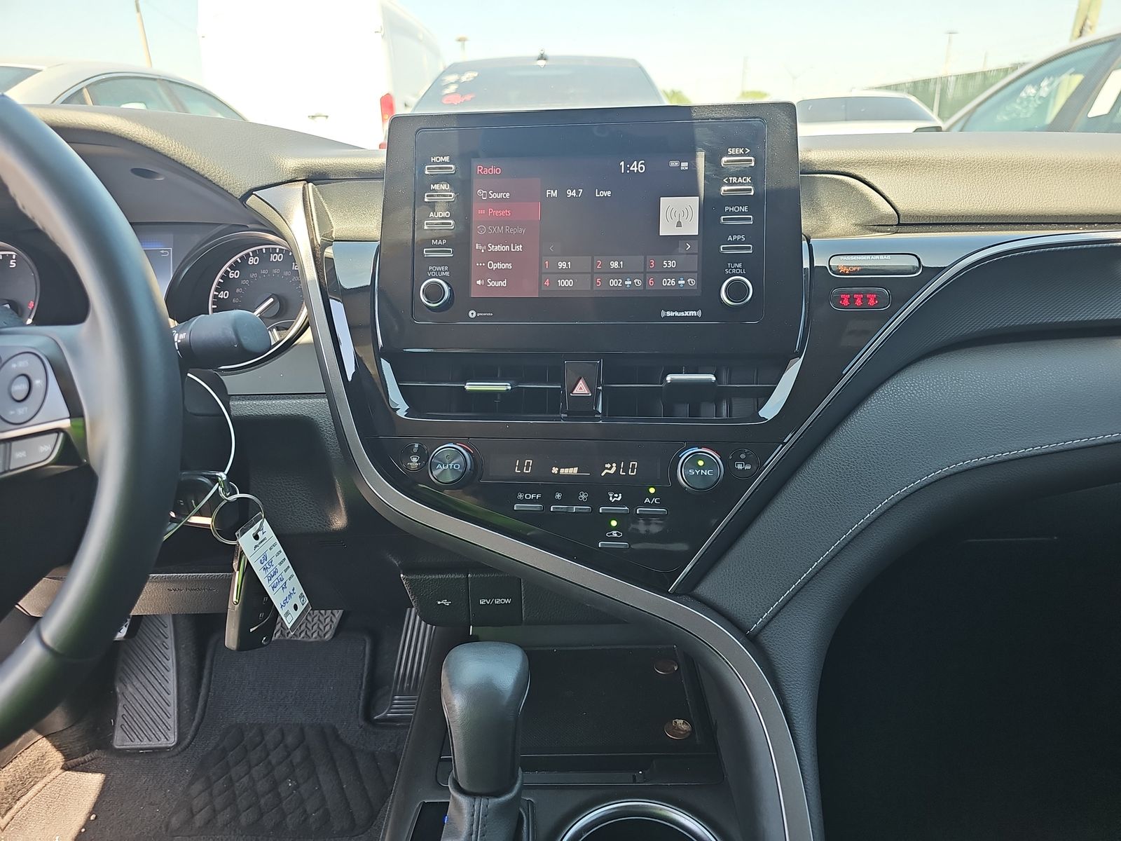 2024 Toyota Camry SE FWD
