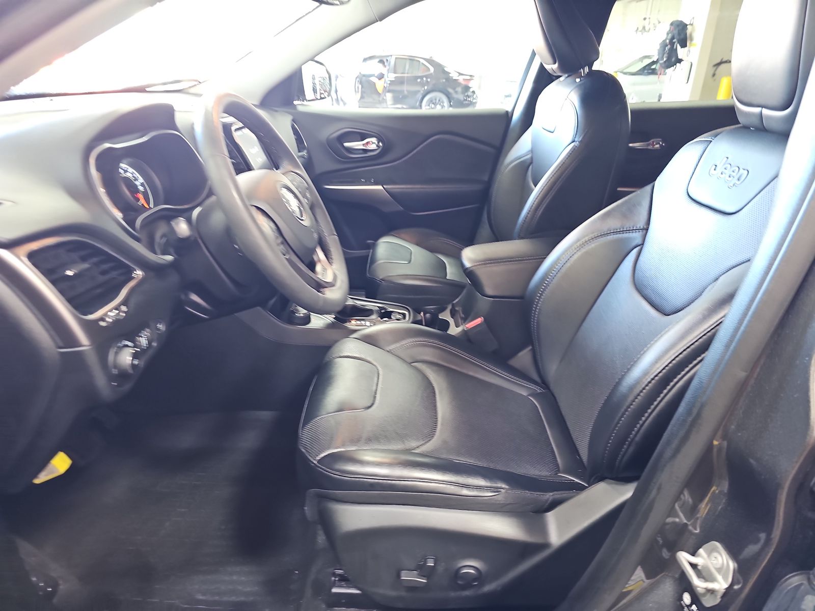 2022 Jeep Cherokee Limited AWD