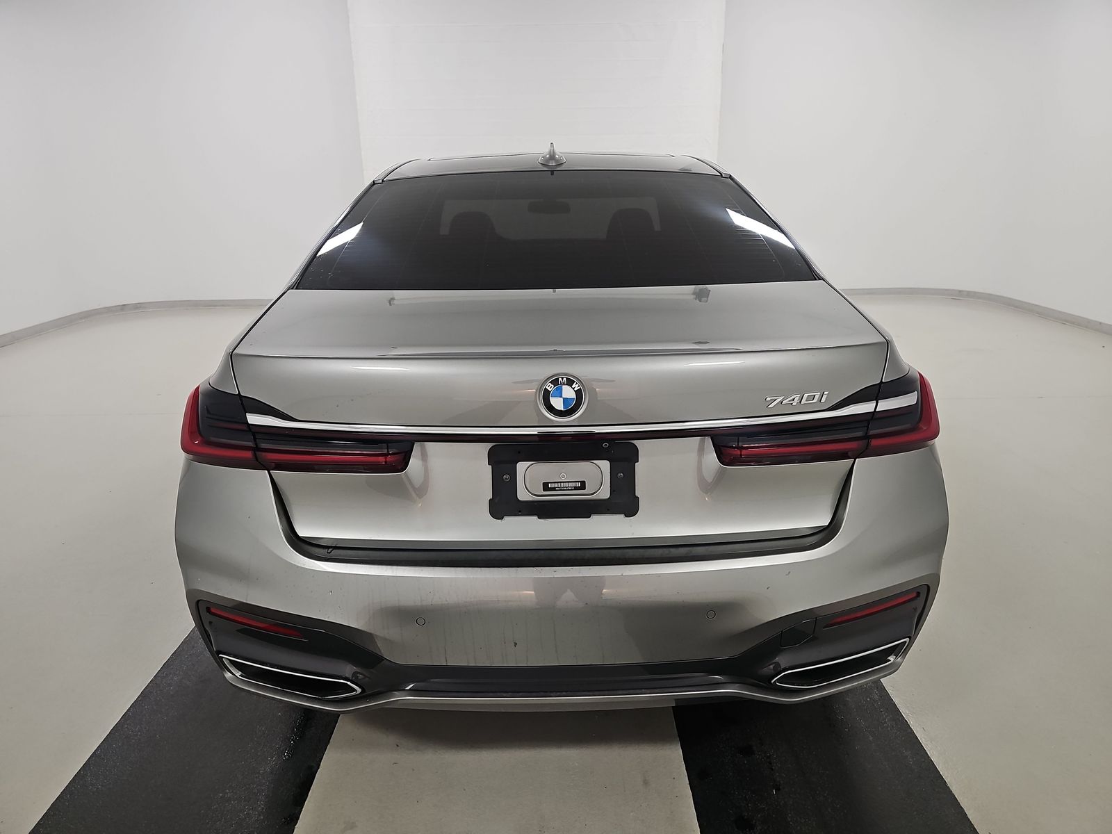 2020 BMW 7 Series 740i RWD