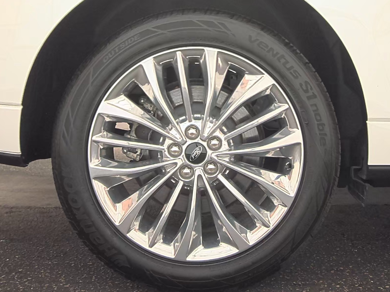 2024 Ford Edge Titanium AWD