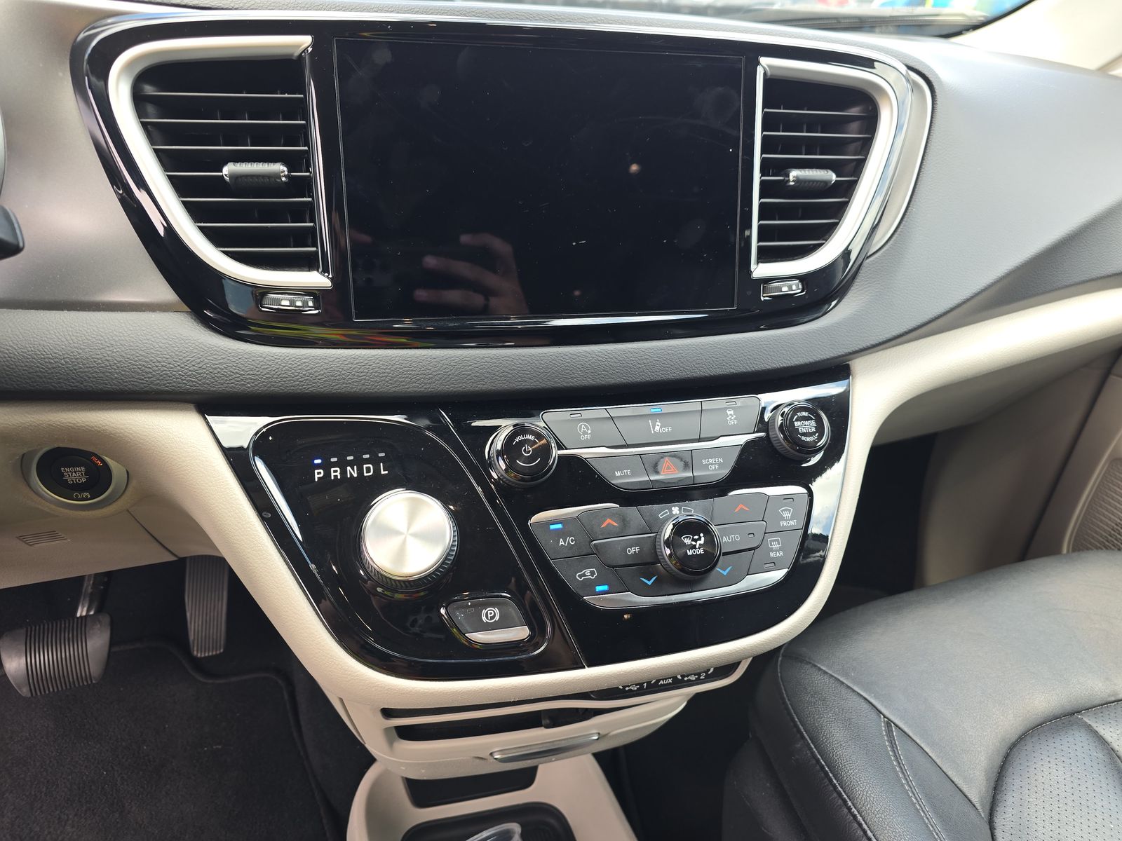 2022 Chrysler Pacifica Touring L FWD