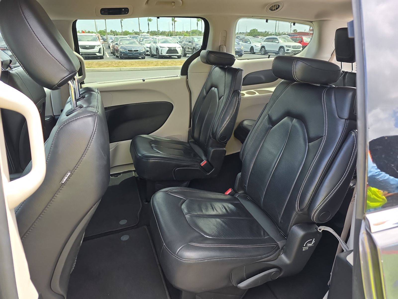 2022 Chrysler Pacifica Touring L FWD