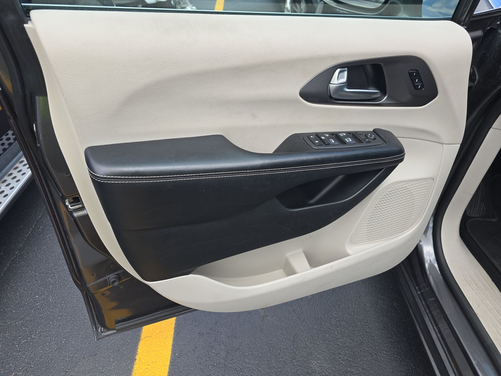 2022 Chrysler Pacifica Touring L FWD