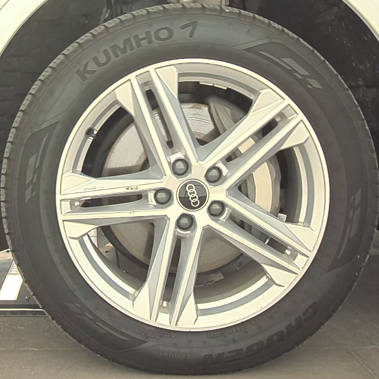2024 Audi Q5 e Plug-In Hybrid S line Premium Plus AWD