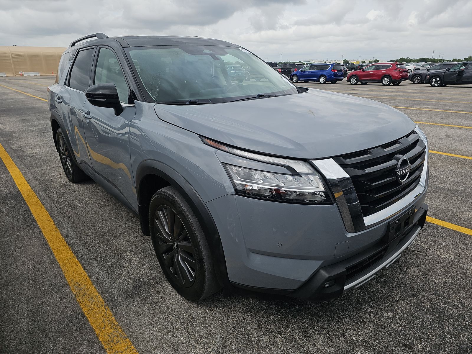 2022 Nissan Pathfinder SL FWD