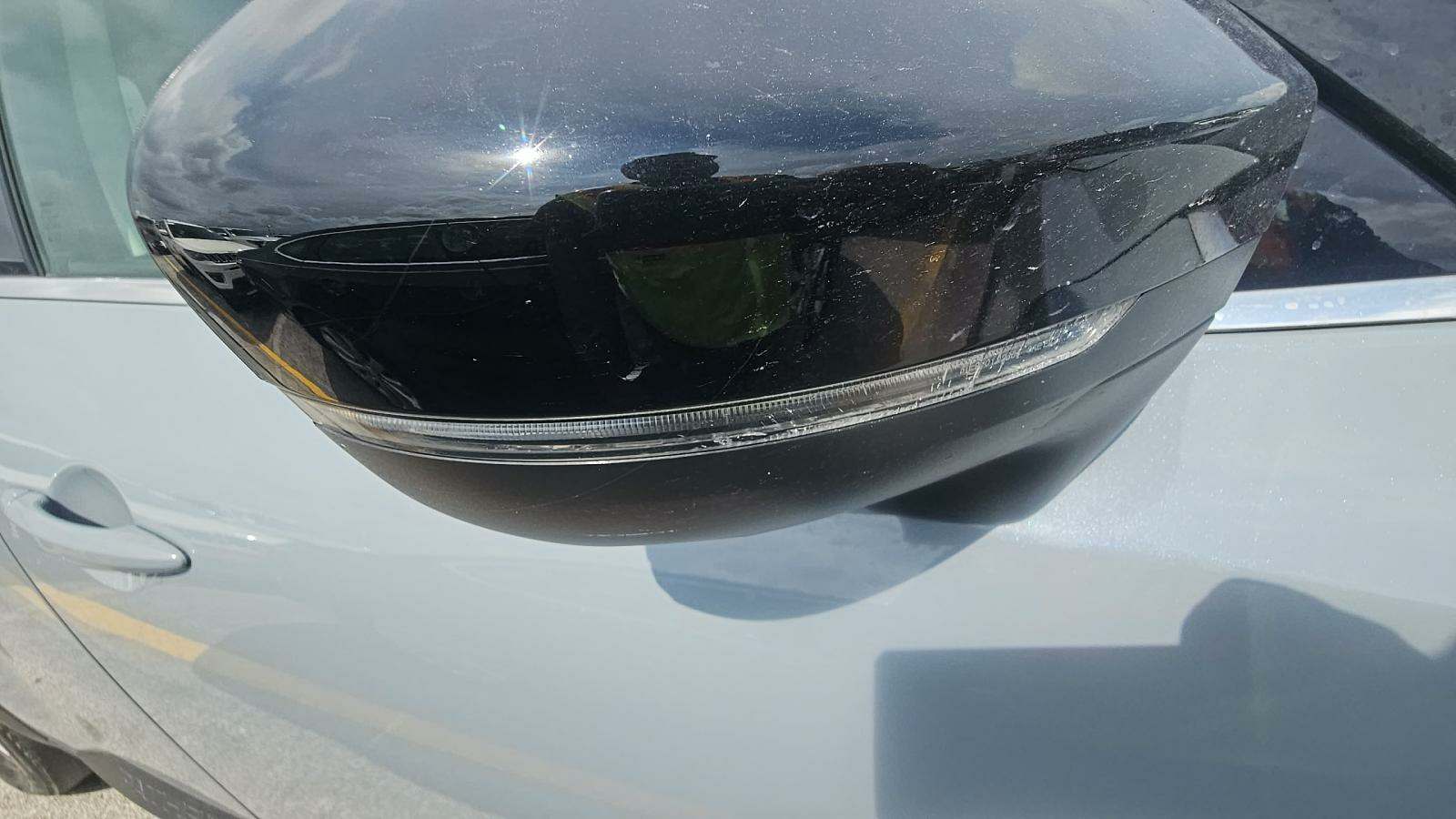 2022 Nissan Pathfinder SL FWD