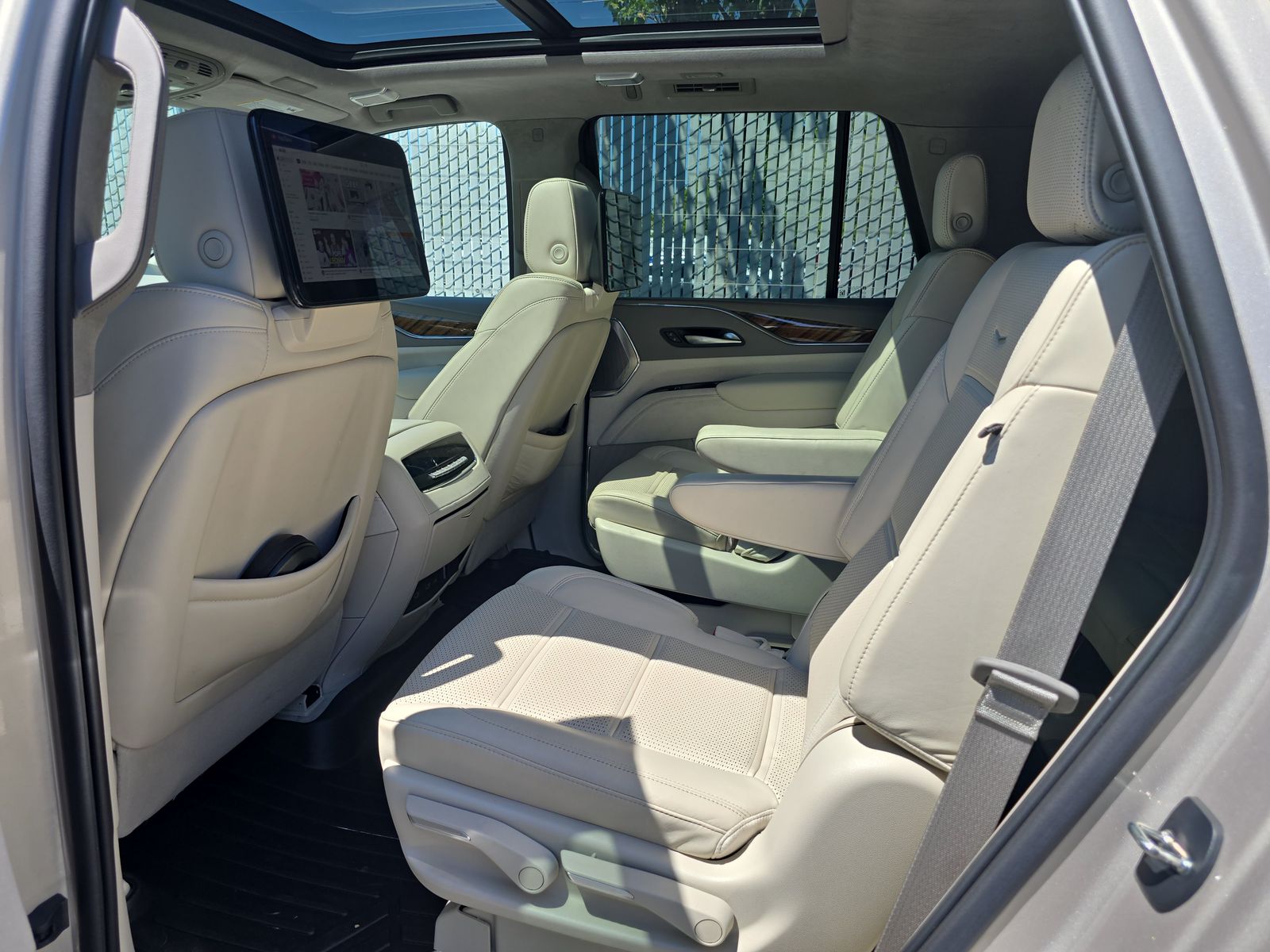 2023 Cadillac Escalade Premium Luxury Platinum AWD