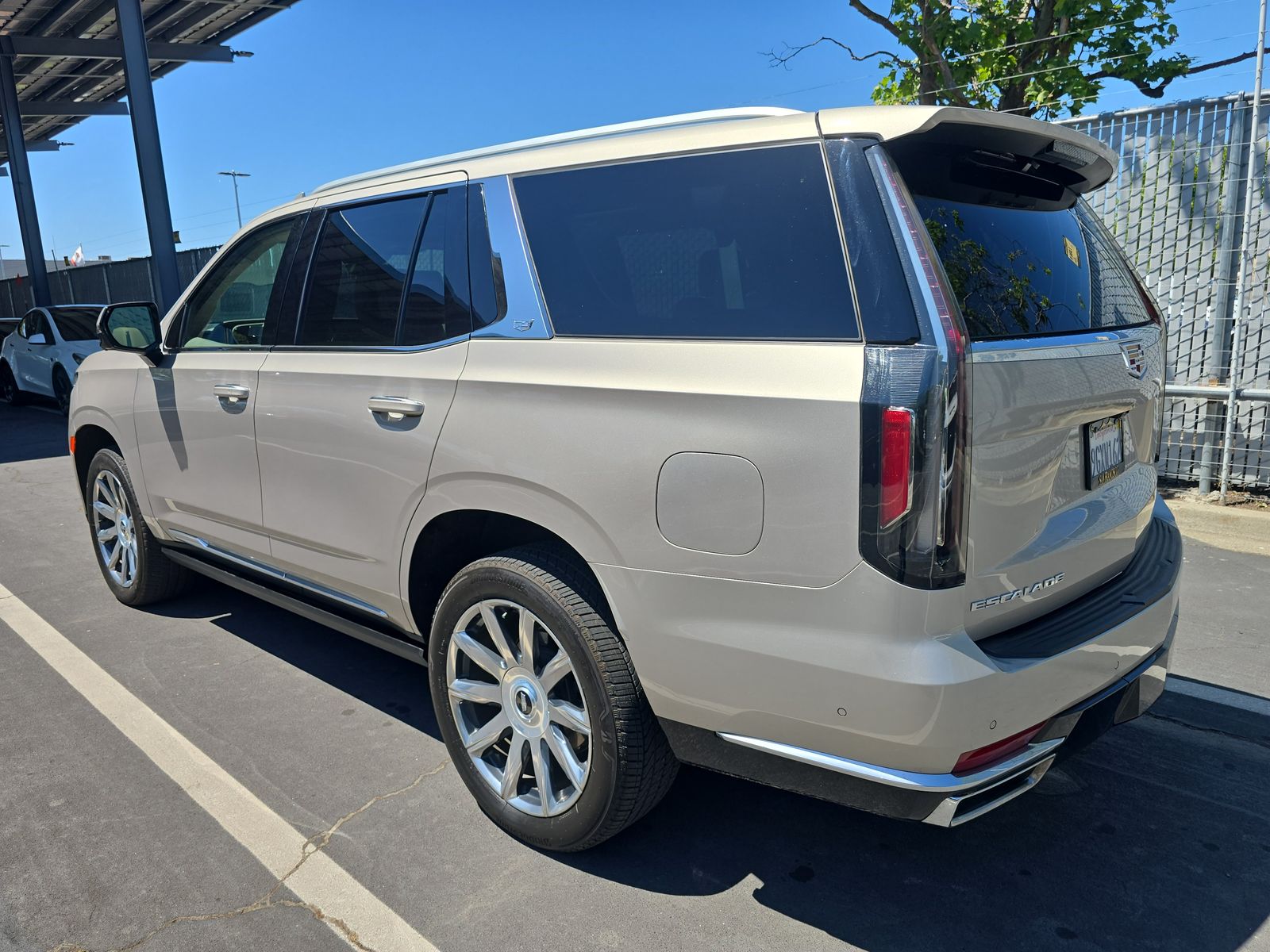 2023 Cadillac Escalade Premium Luxury Platinum AWD
