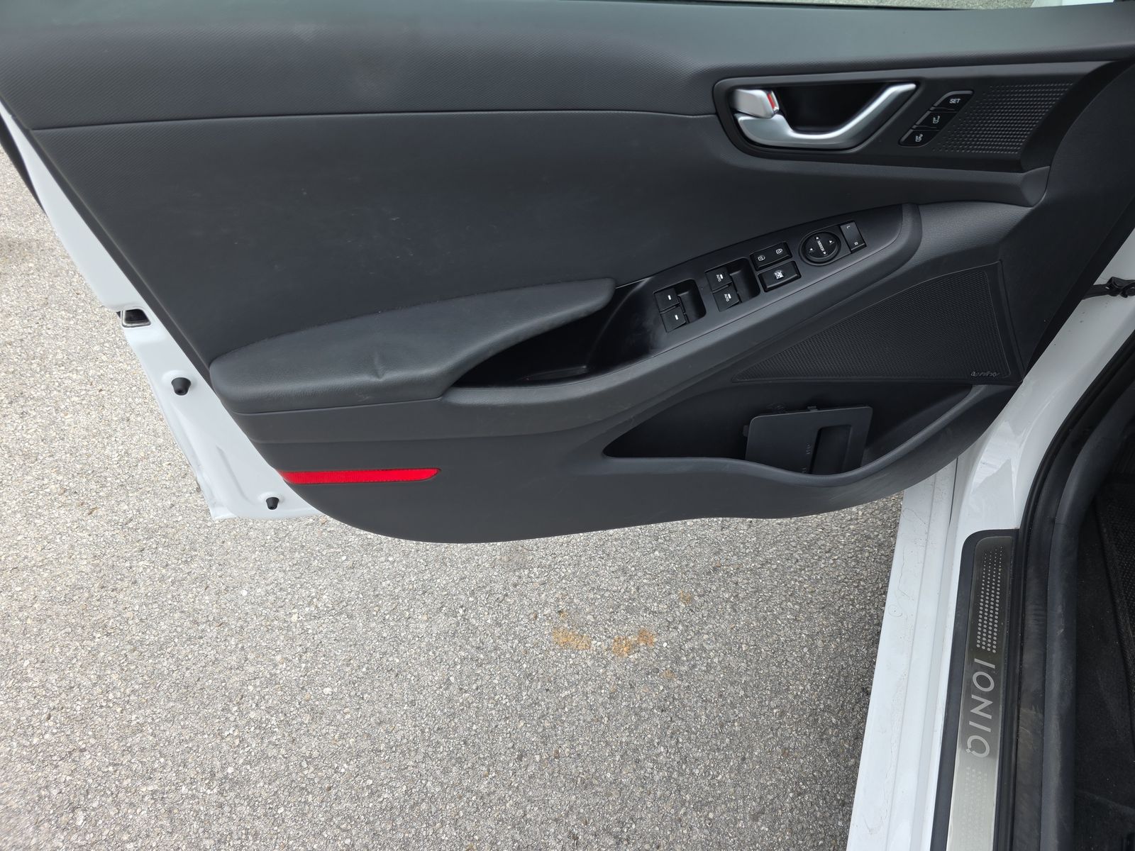 2018 Hyundai Ioniq Hybrid Limited FWD